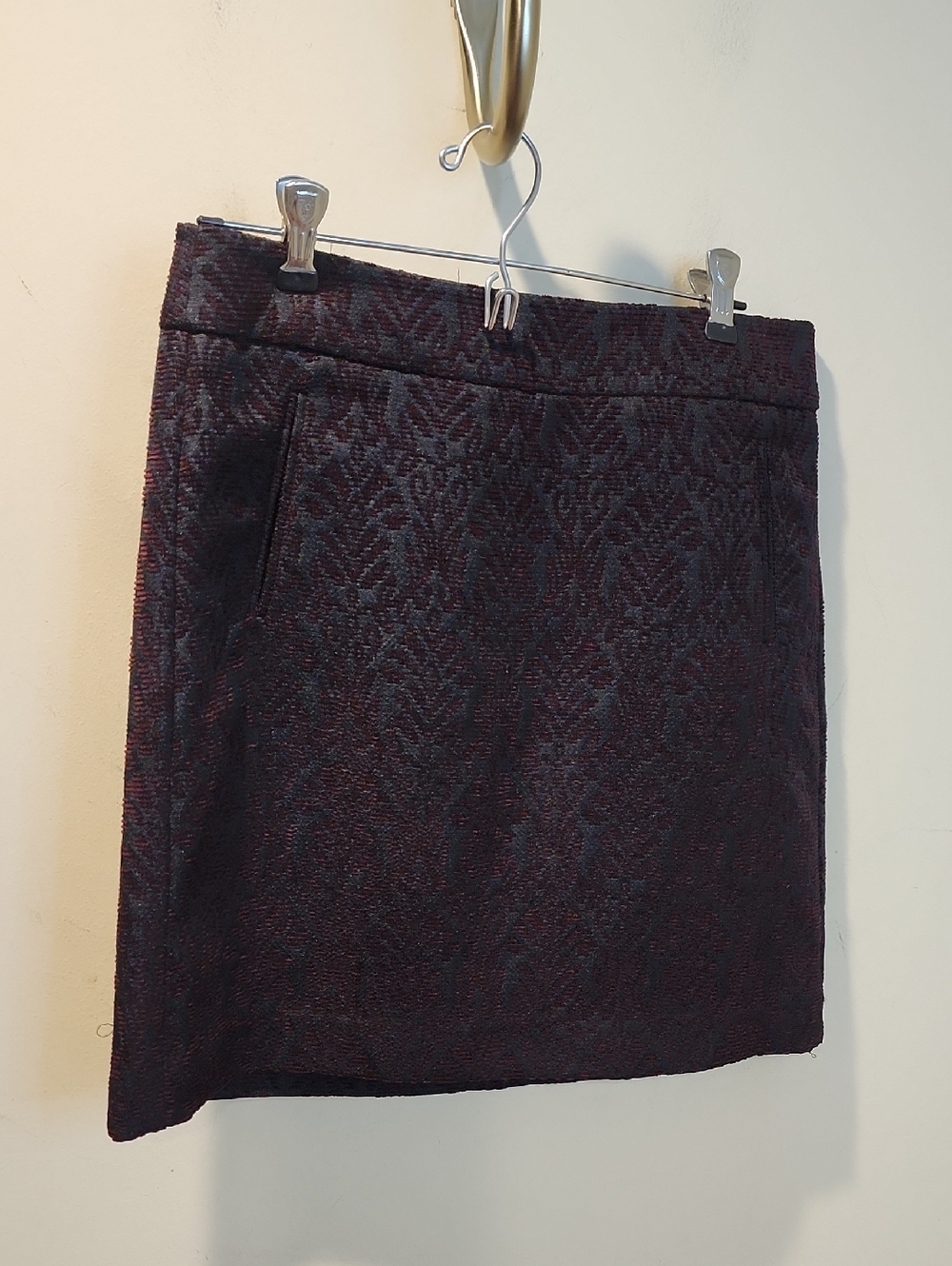 LOFT Petites  Burgundy and Navy Textured Knit Mini Skirt